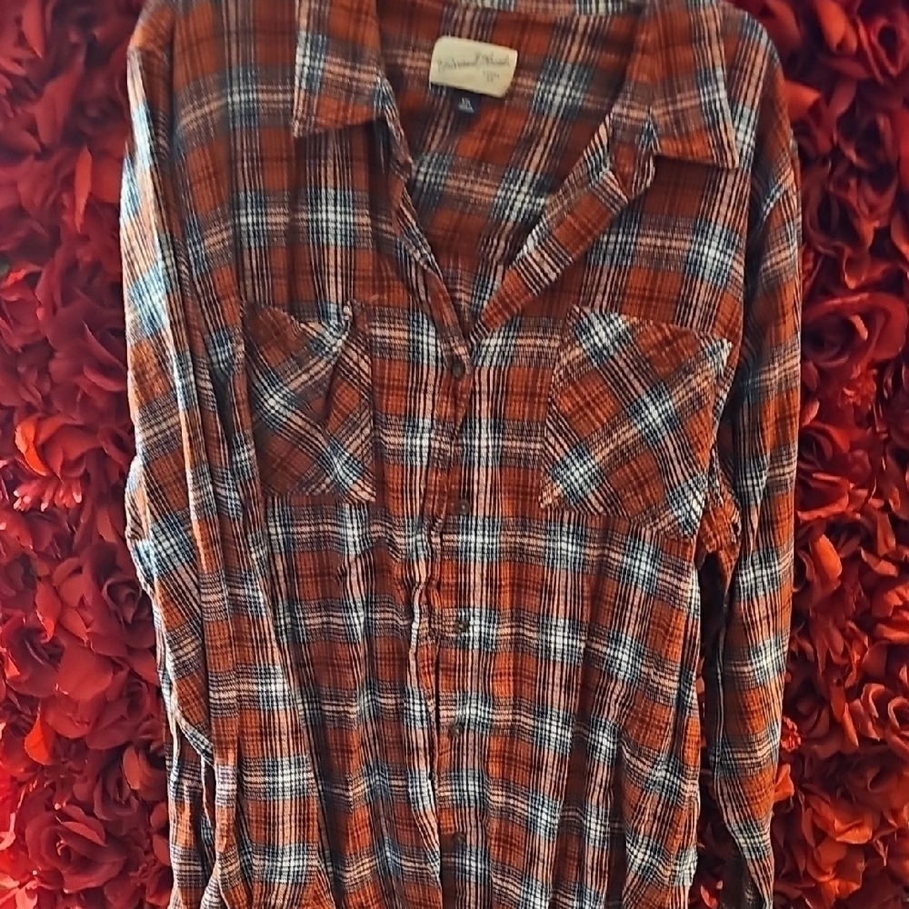 Universal Threads Women's Burgundy and Black Plaid Button-Up Flannel Size XXL